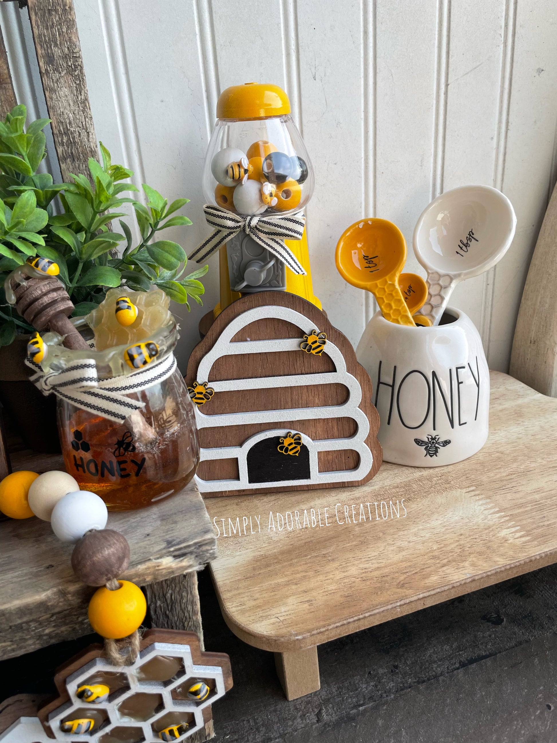 QUEEN BEE HONEY MINI SIGN TIERED TRAY SPRING SUMMER HOME KITCHEN BEE DECOR